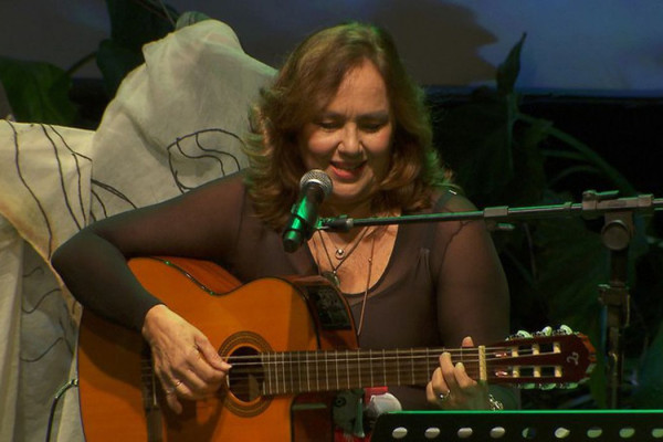 TV Brasil: Jane Duboc celebra a Bossa Nova no programa Cena Musical