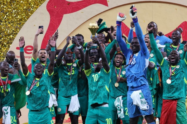 Após confusão, Senegal é campeão da Copa Africana de futebol