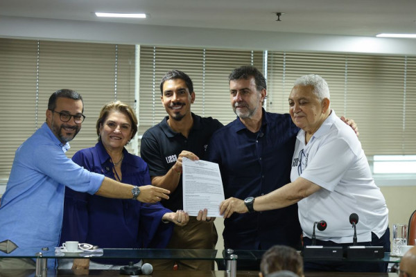 Governo federal destina R$ 12 milhões a escolas de samba do Rio