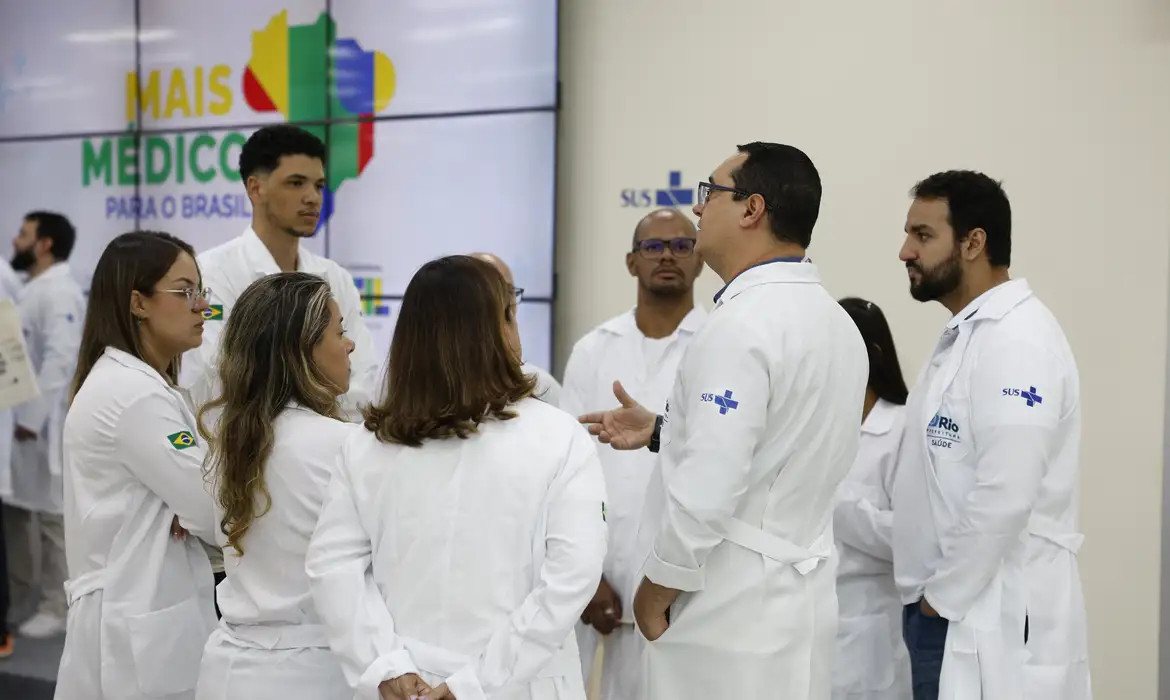 Associações criticam avaliação dos cursos de medicina feita pelo MEC