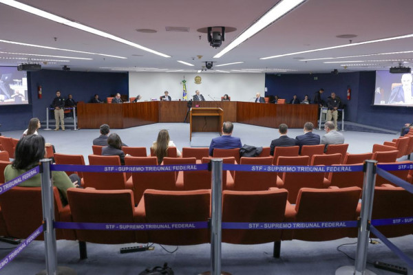 Moraes autoriza coronel da trama golpista a reduzir pena com leitura 