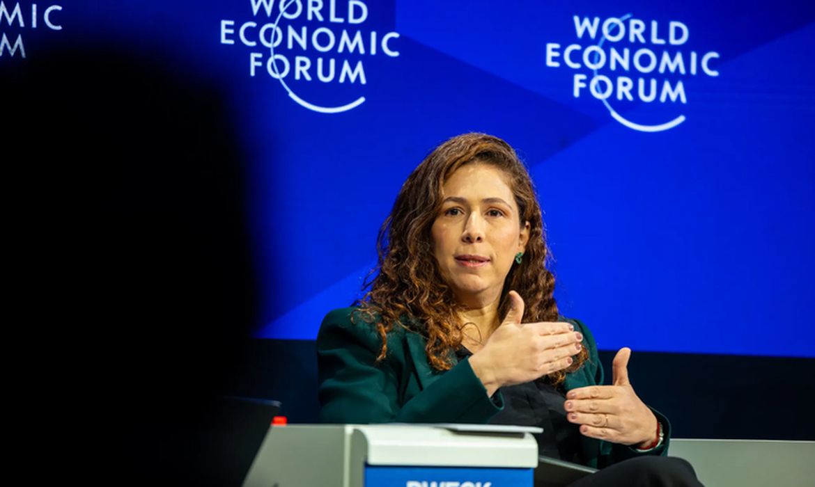Em Davos, Esther Dweck defende integração da América Latina