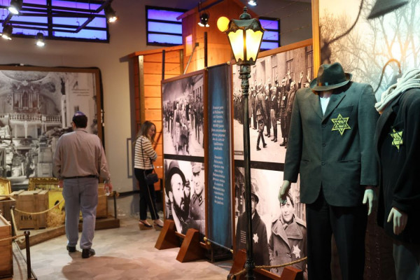 Pesquisa aponta que brasileiros têm pouco conhecimento do Holocausto