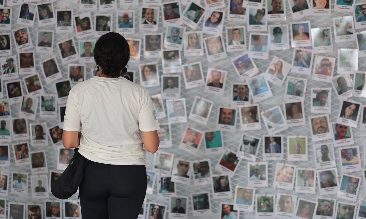 "Tragédia anunciada", diz mãe de vítimas sobre barragem de Brumadinho