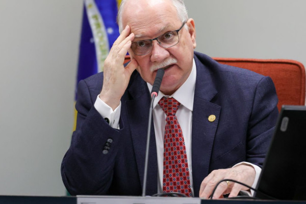 Fachin diz que democracia atravessa tempos desafiadores