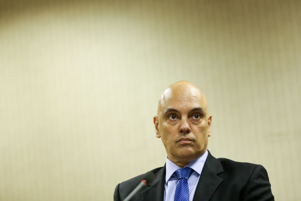 Moraes nega encontro com ex-presidente do BRB na casa de Vorcaro 
