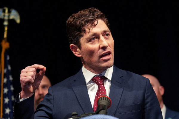 Prefeito de Minneapolis anuncia saída de agentes do ICE da cidade