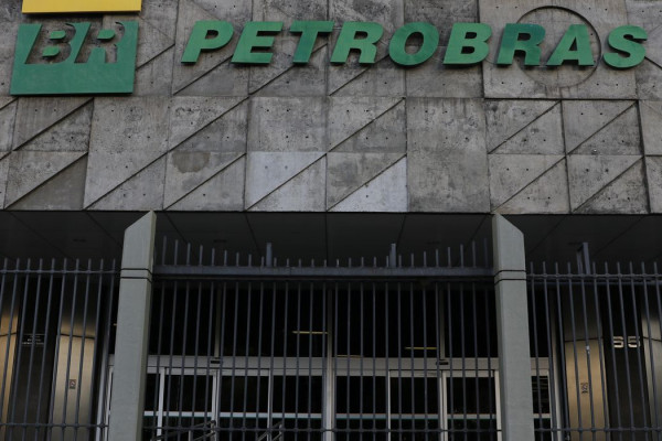 Petrobras reduz em 7,8% preço de venda do gás natural a distribuidoras