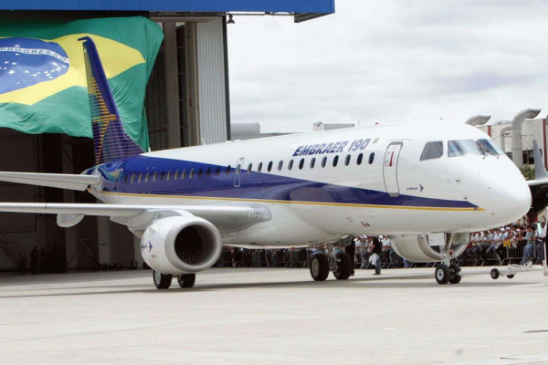 Embraer fecha 2025 com a maior carteira de pedidos de sua história