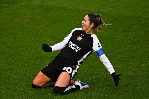 Com gol de Gabi Zanotti, Corinthians vai à final da Copa das Campeãs