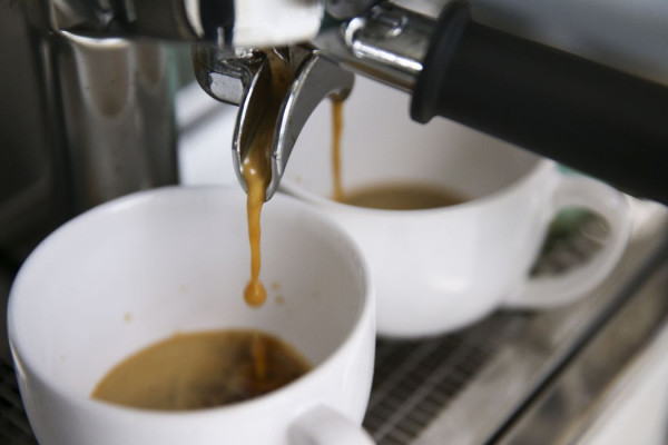 Preços altos derrubam consumo de café no Brasil em 2025