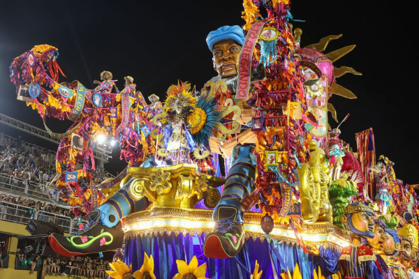 Governo do Rio libera R$ 40 milhões para escolas do Grupo Especial