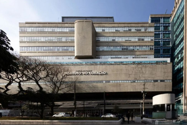 Incêndio atinge o Instituto do Coração, em São Paulo