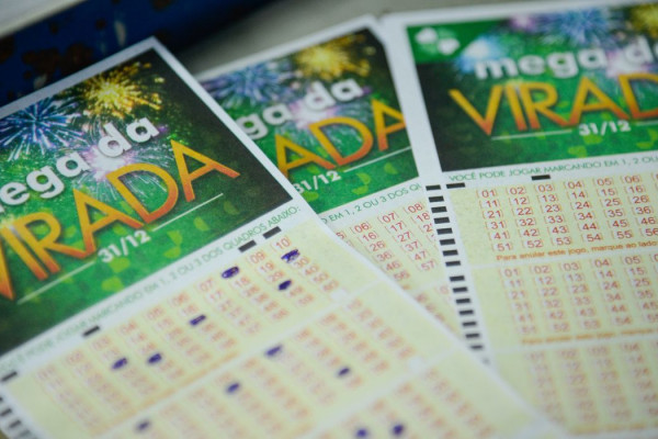 Mega-Sena acumula e prêmio vai a R$ 130 milhões