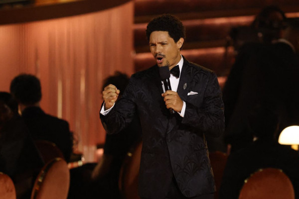 Grammy 2026 é marcado por críticas a Trump