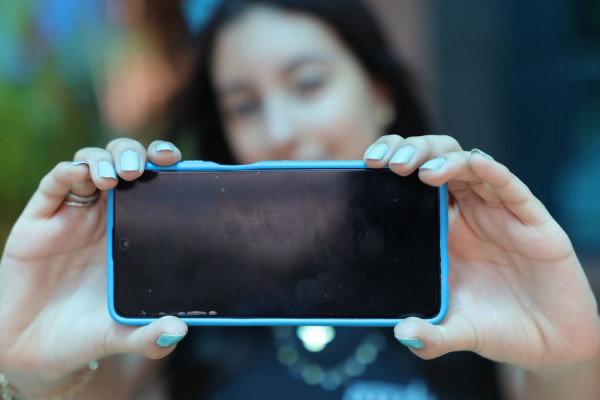 Espanha vai proibir acesso às redes sociais para menores de 16 anos