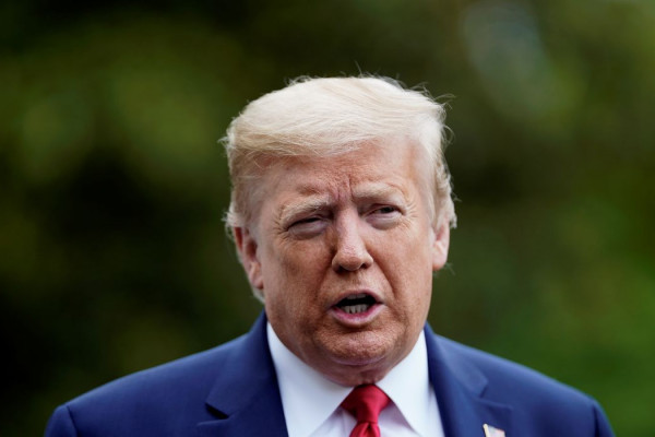 Trump posta vídeo racista com casal Obama como macacos