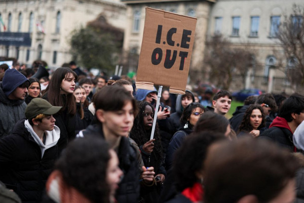Protestos contra ICE ocorrem em Milão antes da abertura da Olimpíada