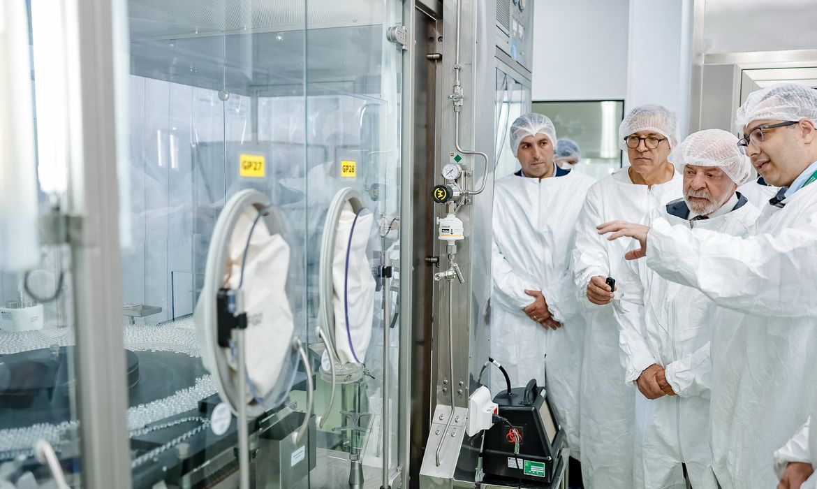 Lula defende parceria com a China para produção de vacina