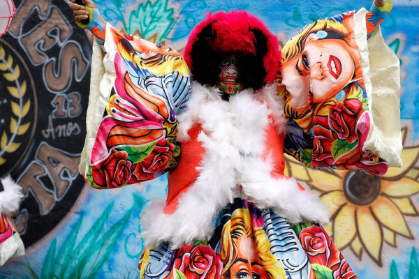 Mulheres bate-bolas, Brilhetes de Anchieta conquistam espaço na rua