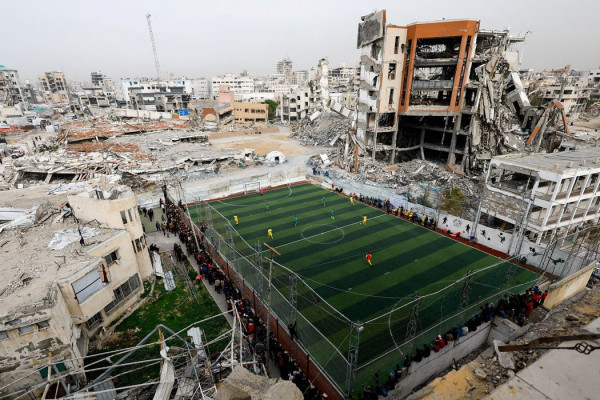 Futebol volta a campo de Gaza, em meio a perdas e ruínas da guerra