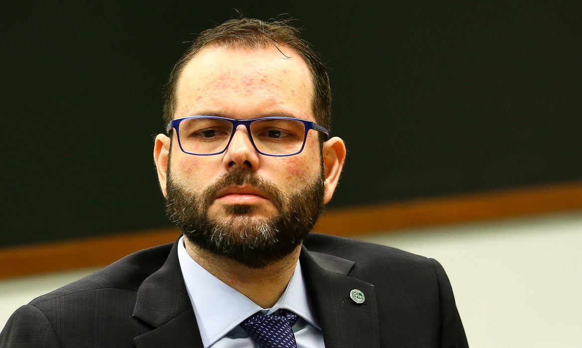 Relator no TSE vota contra cassação do senador Jorge Seif