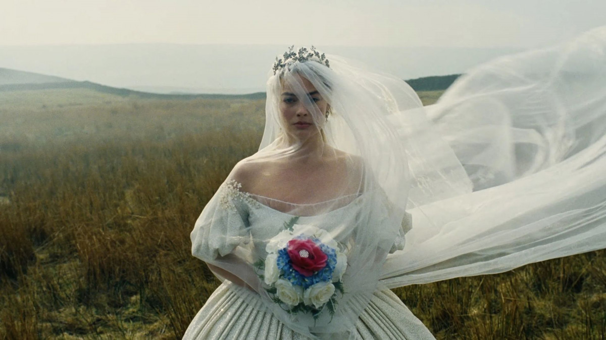 Catherine Earnshaw (Margot Robbie) na nova adaptação de 
O Morro dos Ventos Uivantes