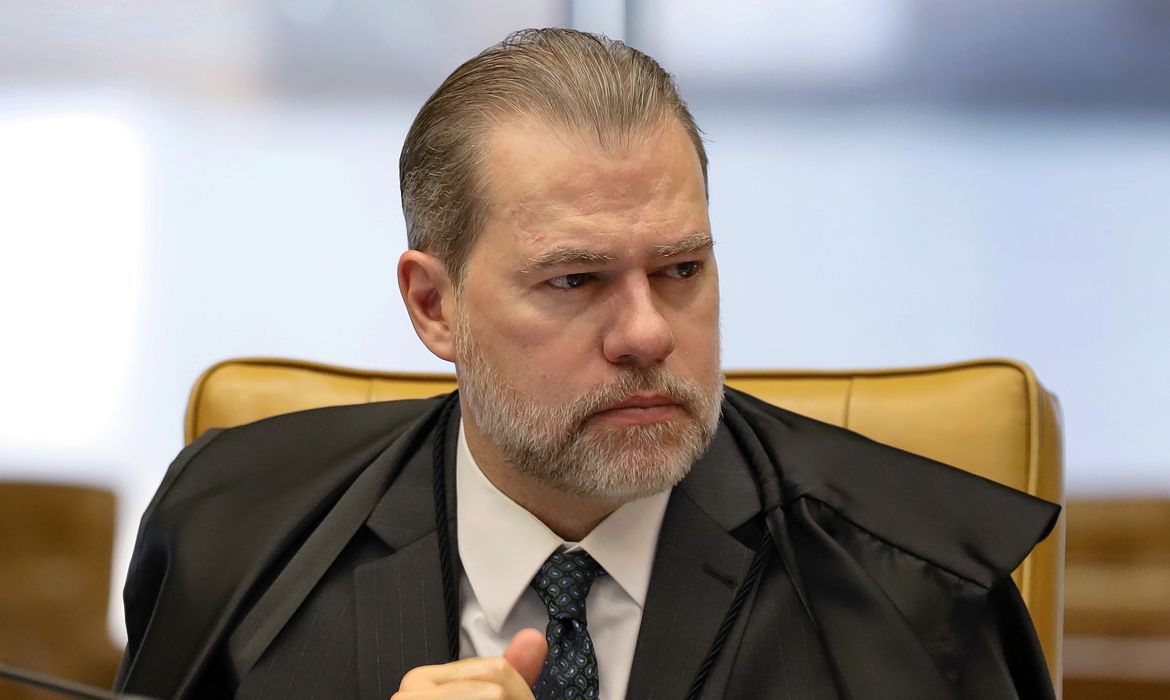 PF pede a Fachin suspeição de Toffoli no inquérito do Banco Master 