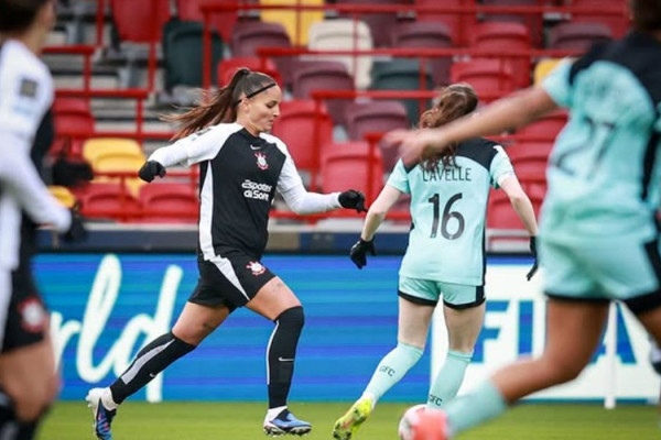 EBC seleciona 4 projetos sobre futebol feminino dirigidos por mulheres