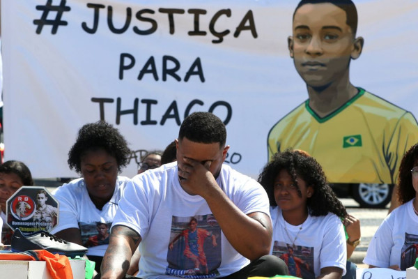 Justiça do Rio absolve PMs acusados de matar jovem na Cidade de Deus