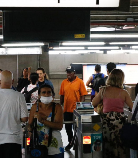 Metrô de SP funcionará ininterruptamente de sábado para domingo