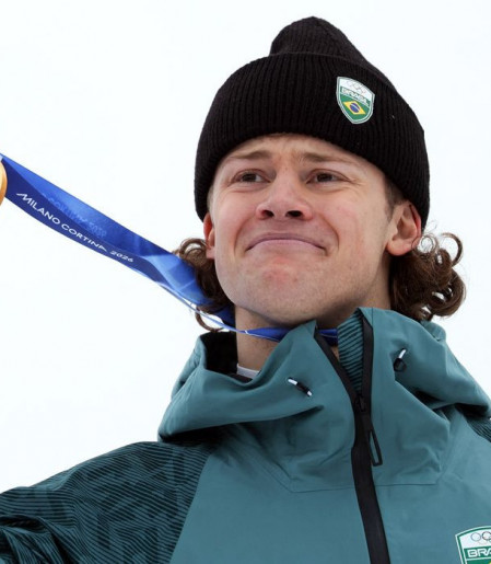 Lula parabeniza Lucas Pinheiro por ouro inédito nos Jogos de Inverno