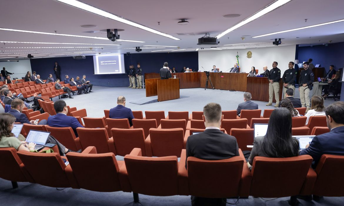 Moraes vota por rejeitar recurso de réus do Núcleo 3 da trama golpista