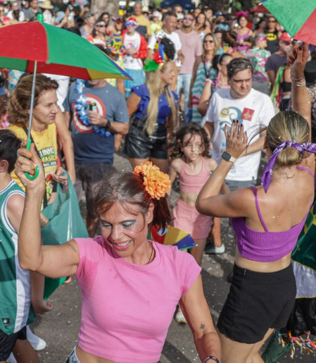 Galinho de Brasília honra a tradição do frevo e a paixão pelo futebol