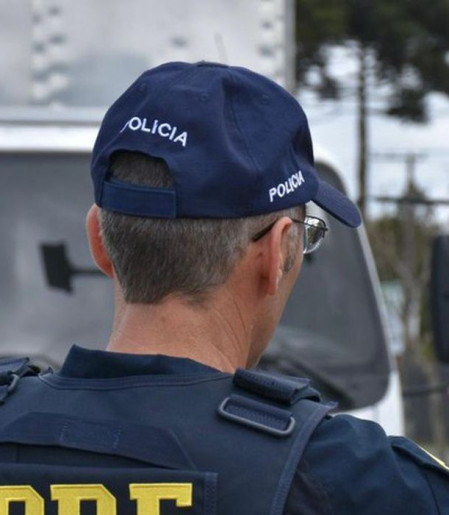 Acidente entre van e caminhão em Planaltina deixa cinco mortos 