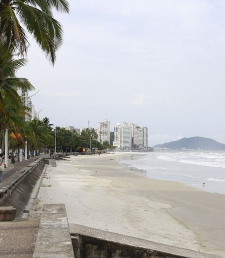 Carnaval: bombeiros salvam 348 vítimas de afogamento no litoral de SP