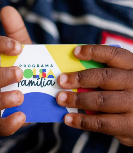Caixa paga Bolsa Família a beneficiários com NIS de final 3