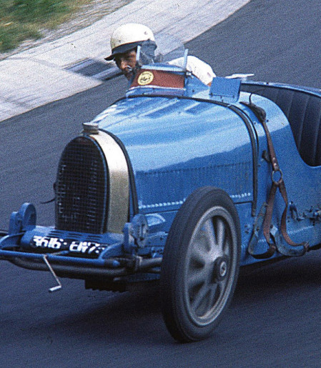 Ettore Bugatti decidiu transformar metal em arte