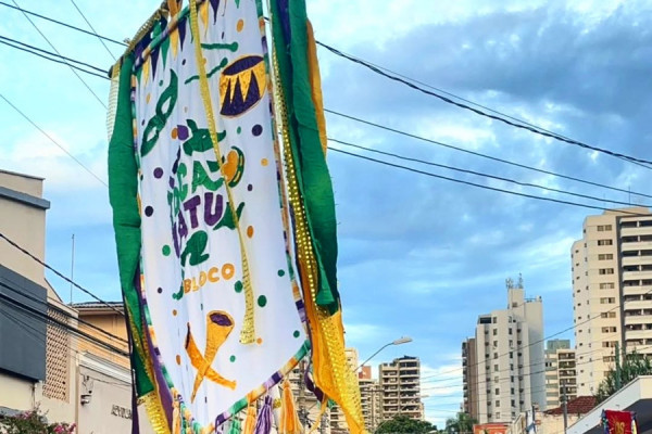 Bloco Toca Tatu anima o Teatro de Arena no encerramento oficial do Carnaval de Ribeir&atilde;o Preto com o evento "Folia em Rede"