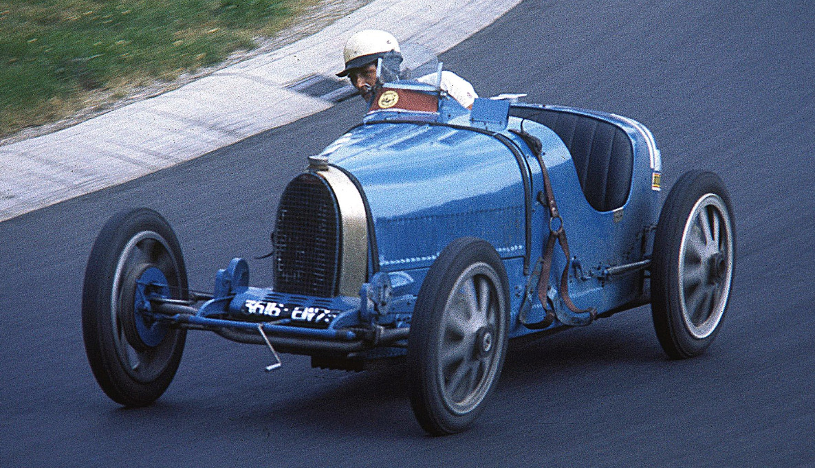 Ettore Bugatti decidiu transformar metal em arte