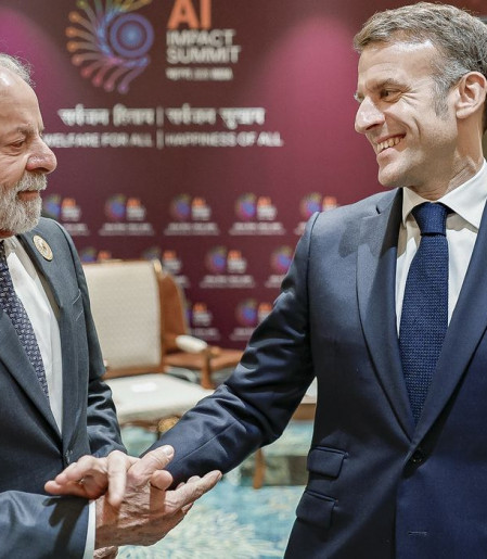 Lula e Macron tratam de defesa, ciência e tecnologia e comércio