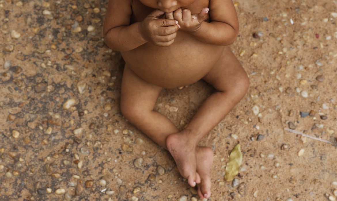 Vulnerabilidade reduz altura média de crianças indígenas e nordestinas