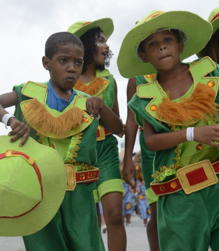 Escolas de samba mirins desfilam nesta sexta na Marquês de Sapucaí