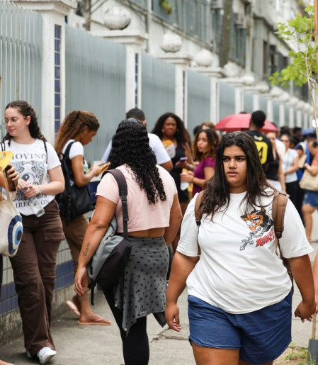 Fies: pré-selecionados devem complementar inscrição a partir de sexta