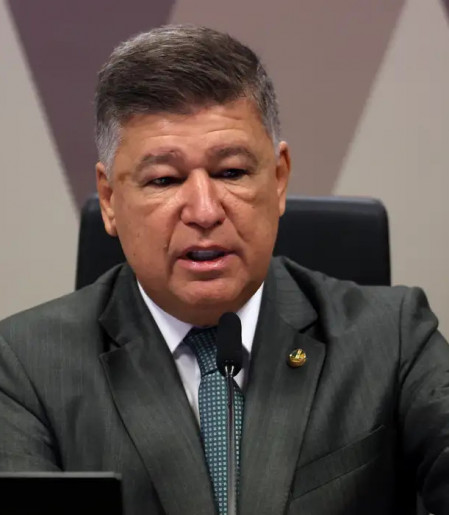 Viana recorre ao STF para obrigar depoimento de Vorcaro na CPMI