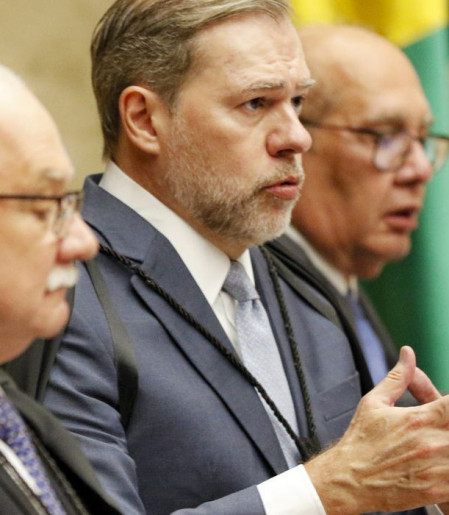 Fachin arquiva ação que pedia suspeição de Toffoli no caso Master