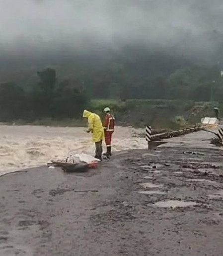 Inmet emite alerta de chuvas intensas para 14 unidades da federação