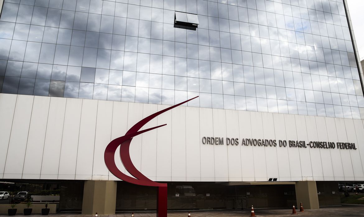 OAB cita natureza perpétua e pede fim de inquérito das fake news