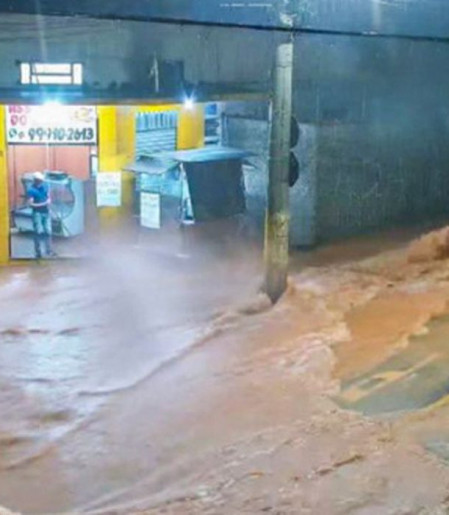 Sobe para 22 total de mortos por chuvas em Juiz de Fora e Ubá