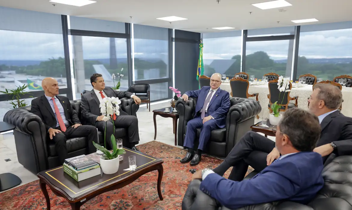 Penduricalhos: STF e Congresso fecham acordo para regra de transição 